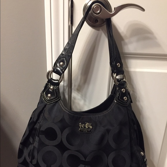 ⭐️Like New Coach Purse⭐️ - Picture 2 of 3