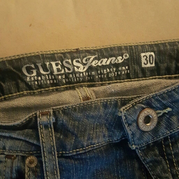 Guess Jeans - Picture 2 of 3