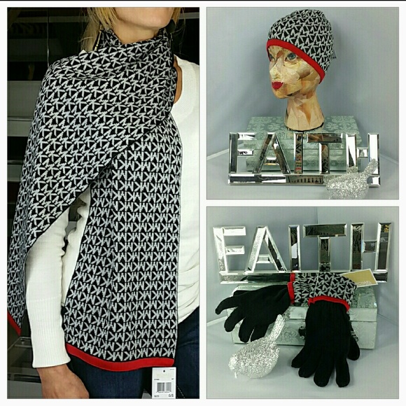 🎄🎁MICHAEL KORS BOX SET🎁 - Picture 3 of 3