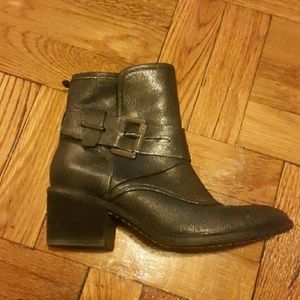 DONALD J PLINER BOOTIES