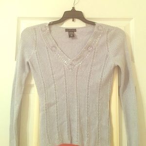NY&Company sparky V neck sweater size XS