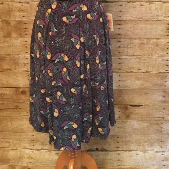 Size Medium LuLaRoe Madison Skirt