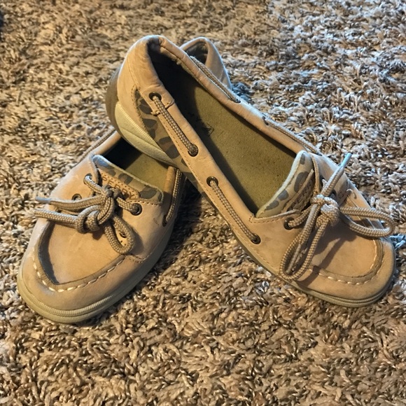 Size 3 girls sperrys - Picture 1 of 2