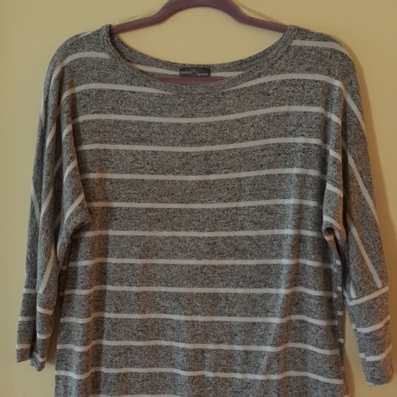 market & spruce: 3/4 sleeve knit  dolman top