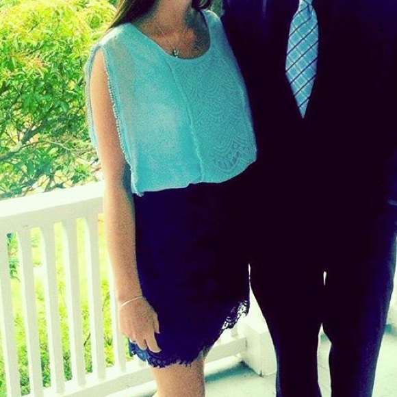 Dress - Picture 3 of 3