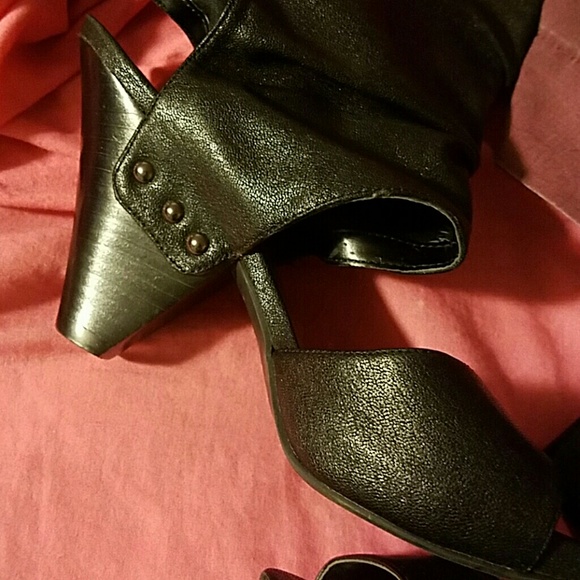 Worthington black ankle high open heel/toe heels - Picture 3 of 3