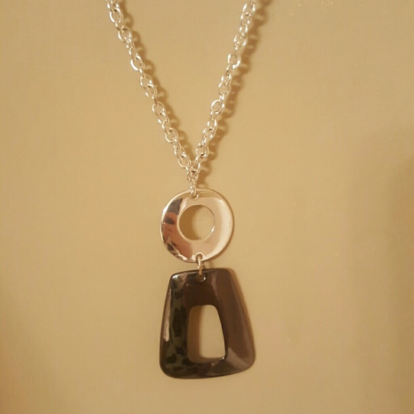 Double tone, Silver, Liz Claiborne Knecklace - Picture 2 of 2