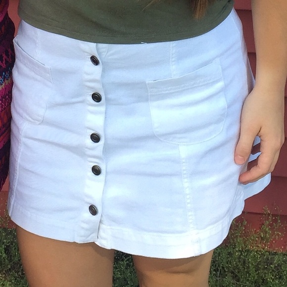 White denim skirt