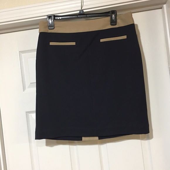 Navy and tan skirt - Picture 1 of 2