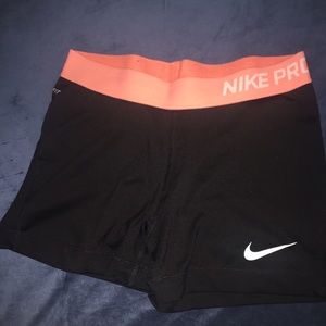 Black Nike pros