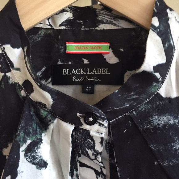 PRICE ⬇️! Paul Smith Abstract Button Down Blouse