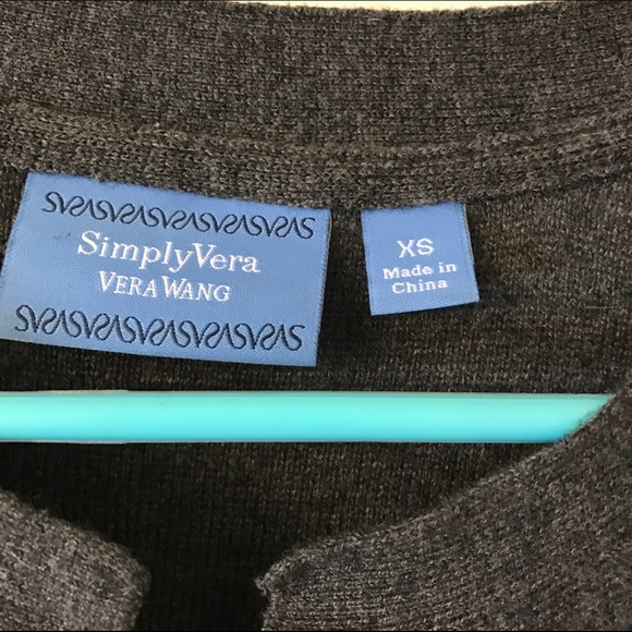 Vera Wang cardigan - Picture 2 of 2