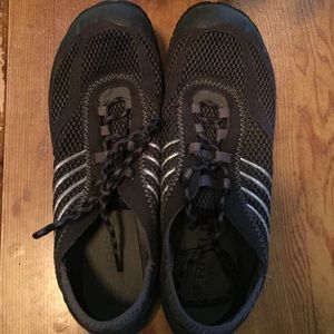 Merrell Vibram women's 9.5