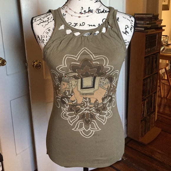 NWOT Buffalo green blouse 👚