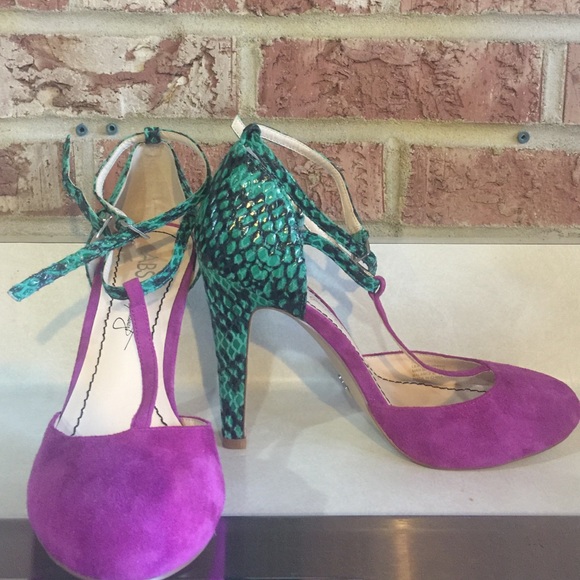 NEVER WORN ABS heels 7 1/2