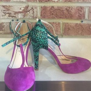 NEVER WORN ABS heels 7 1/2