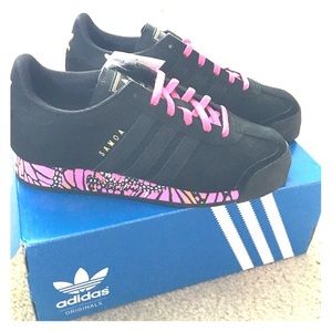 Brand New Adidas Samoa black/pink mosaic W6.5