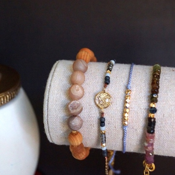 Druzy & Wood Bracelet - Picture 4 of 4