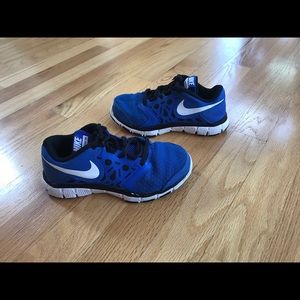 Nike Flex Supreme sneakers