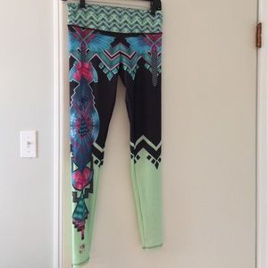 Onzie legging size small/med
