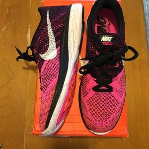 NWT Nike Flyknit Lunar 3