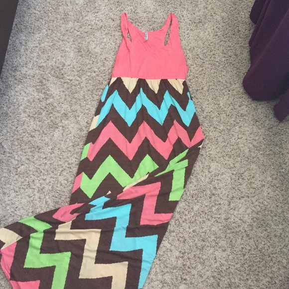 👗sold locally👗Chevron maxi - Picture 1 of 3