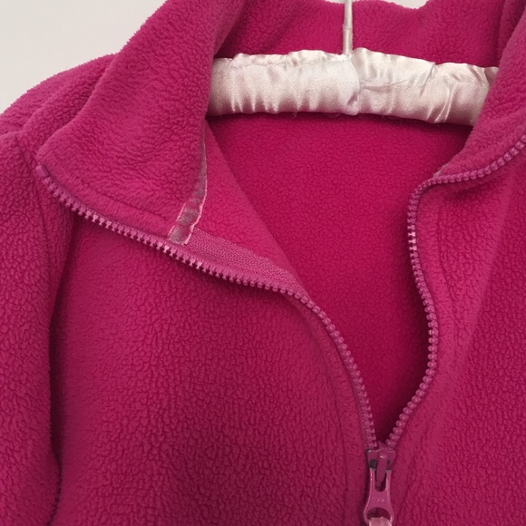 Uniqlo Fleece Jacket- 🌺2 AVAILABLE🌺 - Picture 2 of 4