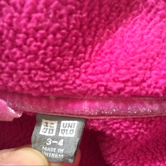Uniqlo Fleece Jacket- 🌺2 AVAILABLE🌺 - Picture 3 of 4