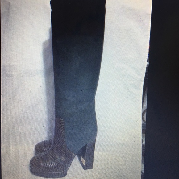 CHANEL Boots Suede Leather Platforms! - Picture 7 of 9