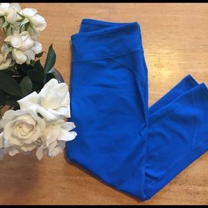 Fabletics Lima Capri in Cobalt Blue