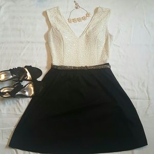 Ivory and Black Dress with fleks on Gold