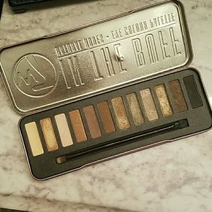 w7 In The Buff Eyeshadow Palette