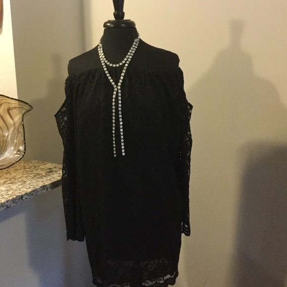 T-Bags Los Angeles Lace Off The Shoulder Dress! - Picture 2 of 3