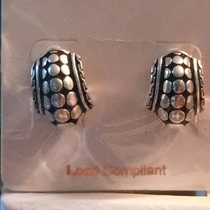 🎉 Gorgeous and so nice! Silver earrings 🎉