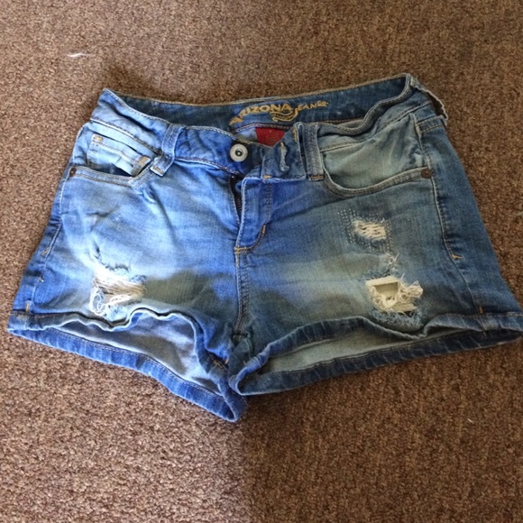 Ripped denim shorts