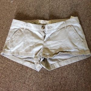 Hollister khaki shorts