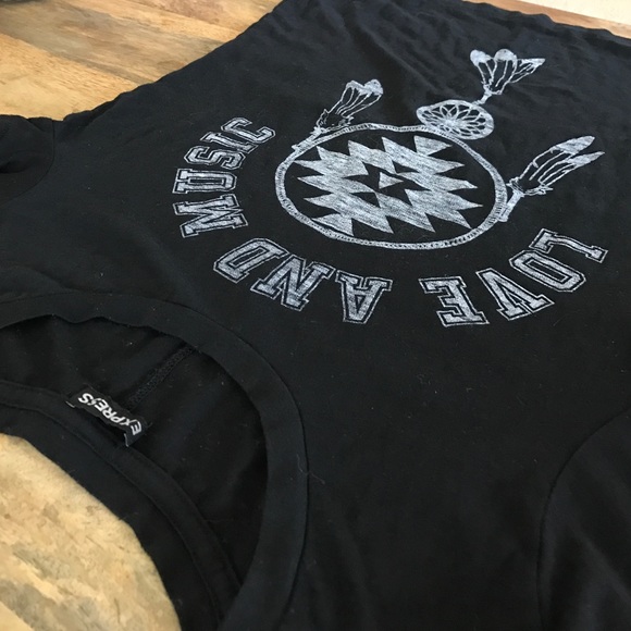 Love and music express Tee - Picture 3 of 4