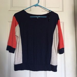 Color block three quarter sleeve