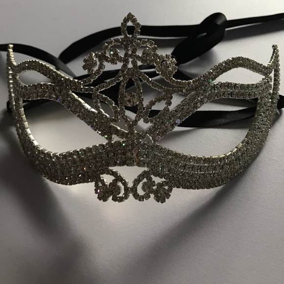 Masquerade mask