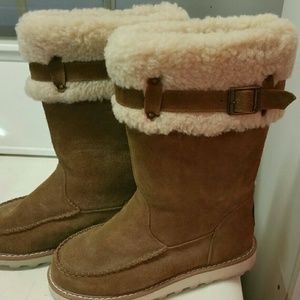 NEW WITHOUT TAGS ~ NEVER WORN BOOTS