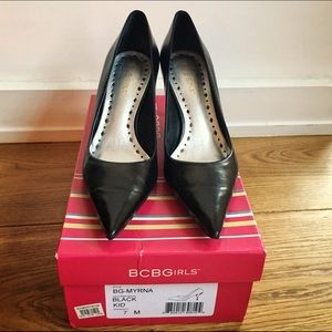 BCBGirls; Classic blk pointed heel, BG-MYRNA
