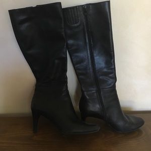 Ellen Tracy leather boots