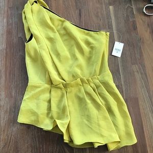 One shoulder peplum top Rachel Roy