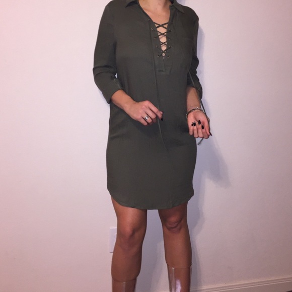 NWOT Wayf Lace-Up Dress