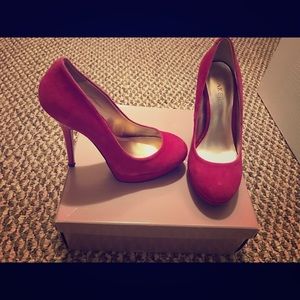 Bakers suede pink magenta pumps 6.5