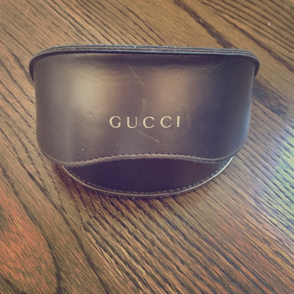 Gucci sunglasses case 😎