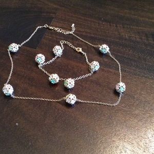 Pretty flowered necklace & bracelet🌸🌺