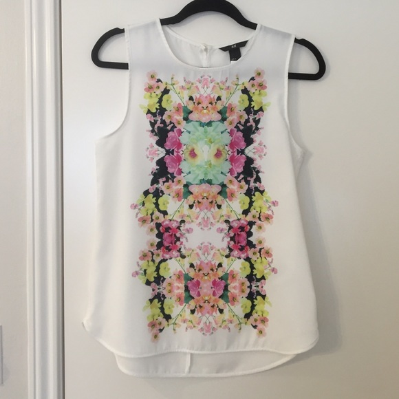 NWT H&M Floral Short Sleeve Top