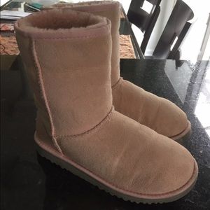 🎈Sale say🎈Authentic pink uggs, barely worn