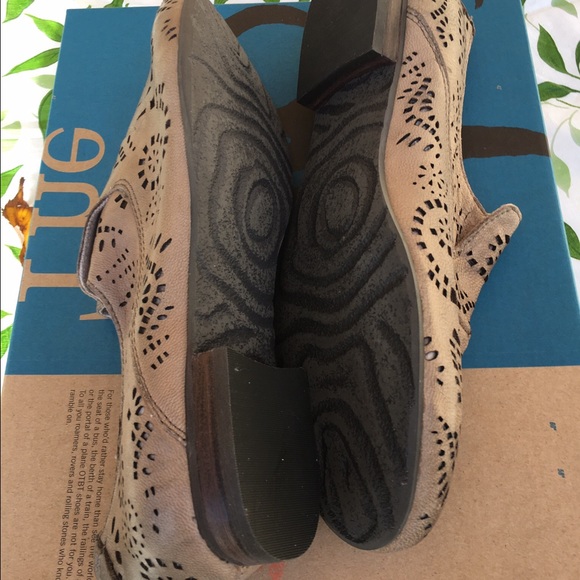 Genuine Leather - Picture 4 of 4